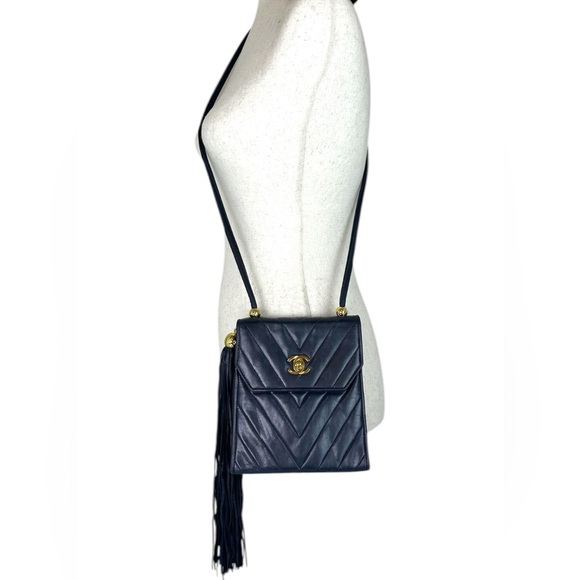 CHANEL CC LAMBSKIN LEATHER MINI FLAP BAG NAVY GHW - Picture 3 of 9